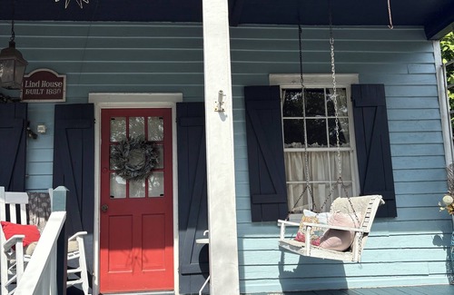 Seville Historic District Cottage | Beautiful French Creole Historical studio in downtown Pensacola. one of a kind!