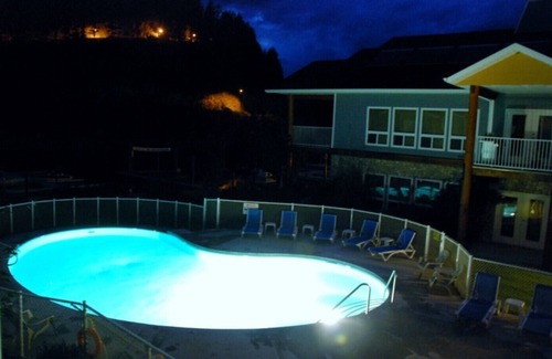 Sicamous Condo | Beautiful, fully equipped condo. Longer term stays available. Please Inquire.