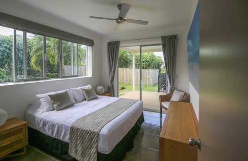 Matavera Villa | Beautiful Garden Setting with Pool