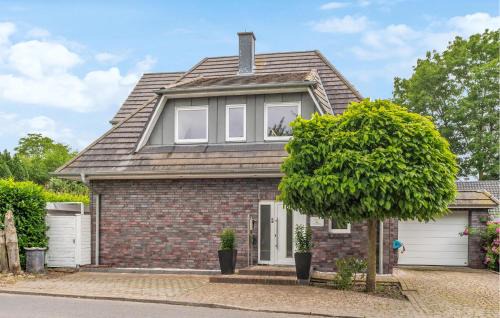 Diedrichshagen House | Beautiful Home In Warnemünde With Kitchen