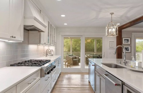 Isle of Palms House | BEAUTIFUL HOME JUST STEPS TO BEACH! Perfect 6 BR Family Home - 3 Master Suites!