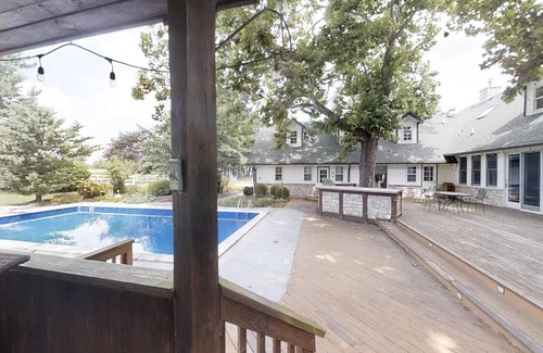 Cedar Lake House | Beautiful Home Oasis