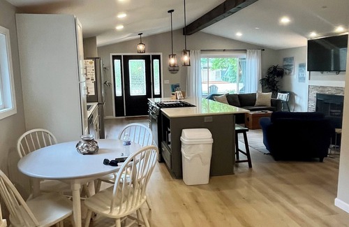 Clear Lake House | Beautiful home on Clear Lake, just minutes from downtown and Surf District!