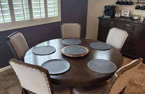 Tierra Del Rio House | Beautiful Home with Pool and Putting Green!