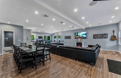 Wallenpaupauk Lake Estates House | Beautiful House, Dogs ok! in WLE! Walk to the pool!