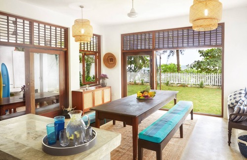 Weligama Villa | Beautiful house, gorgeous pool - absolutely beach front on a lovely surf beach!