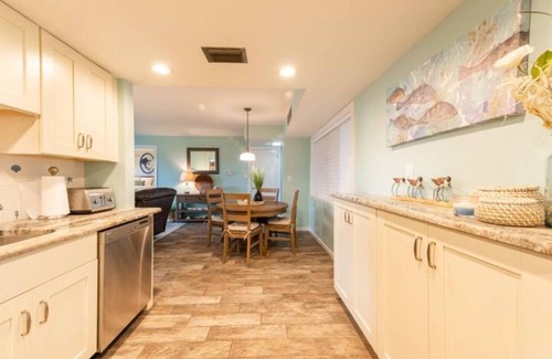Fort Pierce House | Beautiful Hutchinson Island Condo - Steps to Ocean