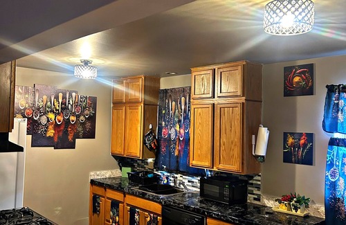 Taylor House | Beautiful Kid-Friendly Home In Taylor Close To Airport With Wi-Fi