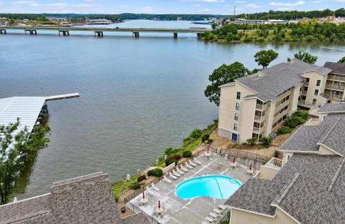 Osage Beach Apartment | Beautiful Lakefront 3br Private Condo