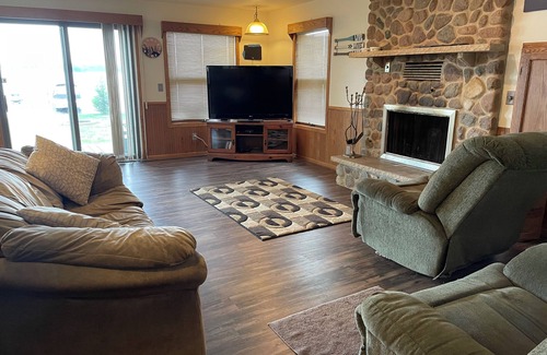 Suring Cottage | Beautiful lakefront cabin for the family. Close to valley yet peace and quiet