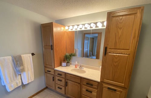 Clarion House | Beautiful Lakefront Home