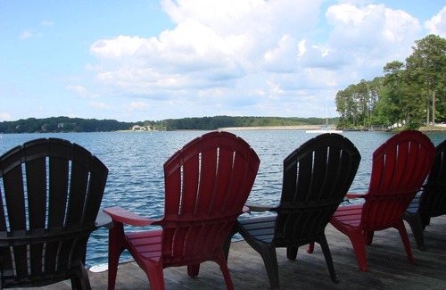 Seneca House | Beautiful lakefront home in quiet cove on Lake Keowee! Minutes from Clemson!