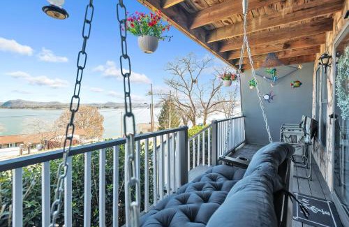 Rutledge House | Beautiful Lakeview Chateau with Stunning Views home