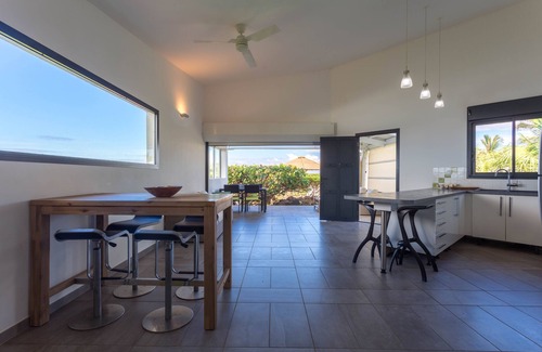 Saint-Pierre De La Reunion House | BEAUTIFUL LUXURY VILLA ON THE SEAFRONT