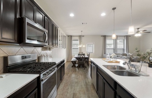 Manor House | Beautiful Modern and Spacious 4BR Home