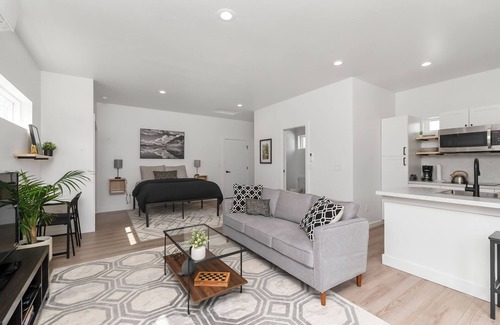 Veterans Park Apartment | Beautiful, modern, open, comfy new studio centrally located in Boise!