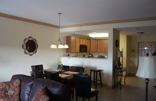 Pigeon Forge Condo | Beautiful Mountain view with a great location for your Smokey Mtn visit !