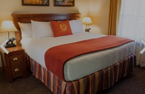 Gatlinburg Resort | Beautiful mountain views from your resort & minutes from Gatlinburg/Pigeon