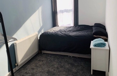 Oadby House | Beautiful New 3/4 Bed House in the heart of Demontfort Uni - Leicester City