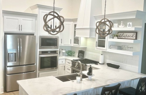 Mayhew House | Beautiful, New 4BR lake home located between Starkville and Columbus off Hwy 82