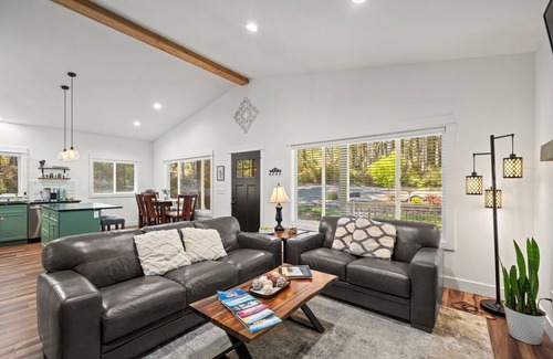 Artondale House | Beautiful new build home in historic Gig Harbor Wa.