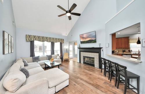 Pinehurst Of Atascocita House | Beautiful Oasis: Pool & Spa 30mins to Downtown CO