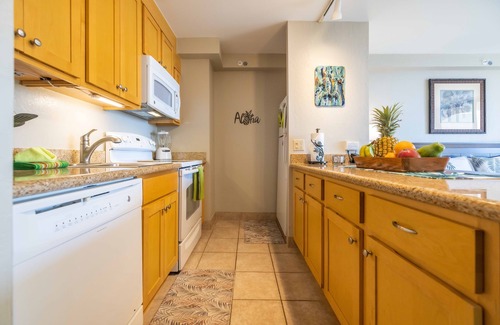 Honokowai Apartment | Beautiful Ocean View High-Rise in Ka’anapali 🌴😎⛵️