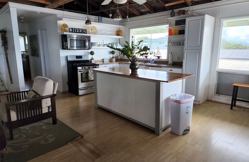 Ewa House | Beautiful Oceanfront Home - Fantastic Views of Waikiki and Diamond Head!