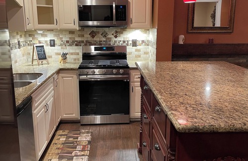 Palmdale House | Beautiful one story, 4 bedroom home in nice neighborhood