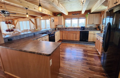 Dunbarton House | Beautiful Post & Beam home with 4 Bedroom, 2.5 baths, and a Hot Tub on back deck