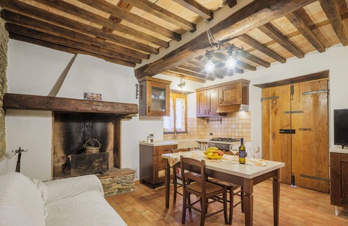 Montignoso Villa | Beautiful private villa for 2 people with WIFI, TV and pets allowed