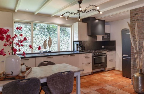Losser Villa | Beautiful private villa for 14 guests with WIFI, TV, terrace and parking