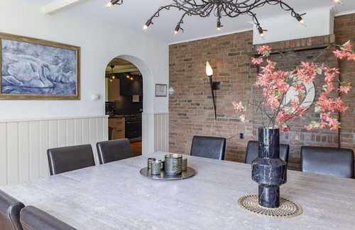 Losser Villa | Beautiful private villa for 14 guests with WIFI, TV, terrace and parking
