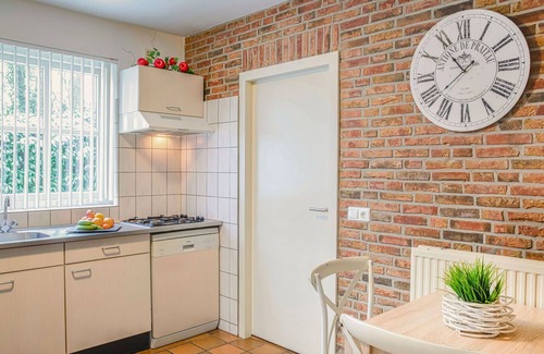 Losser House | Beautiful private villa for 16 guests with WIFI, TV, terrace and parking