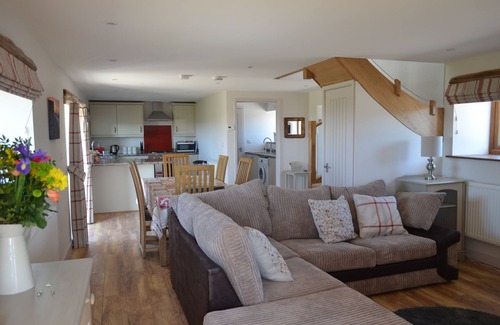 Vale of Glamorgan Cottage | Beautiful Quiet Cottage Dog Friendly Near Cowbridge and Cardiff