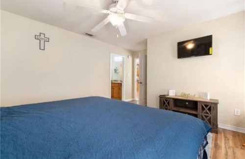 Mobile House | Beautiful quiet home in a private fenced yard.
