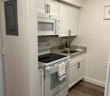 Gadsden Apartment | Beautiful renovated Studio Apartment in Gadsden AL