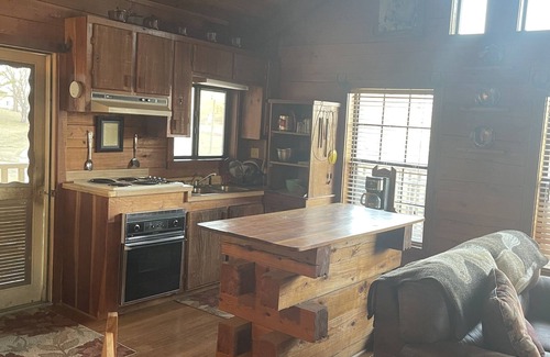 Oakland Cabin | Beautiful Rustic Cabin at Enid Lake, near Grenada Lake, Sardis Lake & Ole Miss