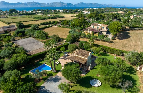 Alcudia Villa | BEAUTIFUL RUSTIC VILLA IN ALCUDIA 1 KM FROM THE BEACH, FREE WIFI, PRIVATE POOL.