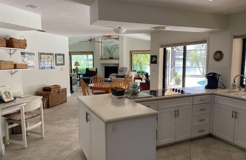 Bee Ridge House | Beautiful Sarasota home with pool and lake view