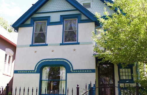 West Highland House | Beautiful, serene 4-bedroom Victorian house in Denver steps to great restaurants