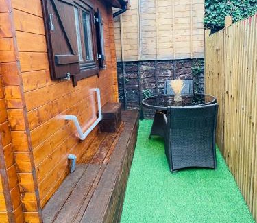 Clacton-on-Sea Other | Beautiful small studio cabin