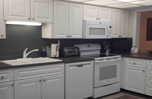 Dunnellon House | beautiful spacious Briese house