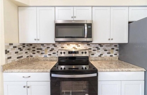 Fairvilla House | Beautiful Spacious Orlando Home Near Theme Parks