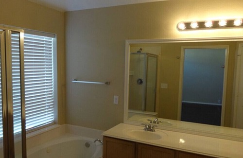 Middleburg Apartment | Beautiful Studio apartment (623725) by Houzlet