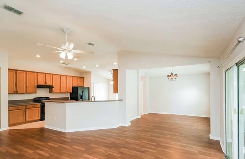 Middleburg Apartment | Beautiful Studio apartment (623725) by Houzlet