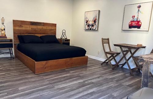 Inglewood Apartment | Beautiful Studio in North Inglewood