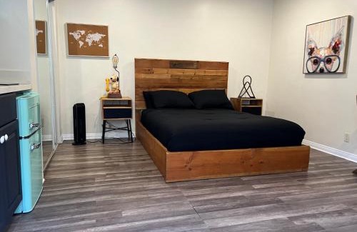 Inglewood Apartment | Beautiful Studio in North Inglewood