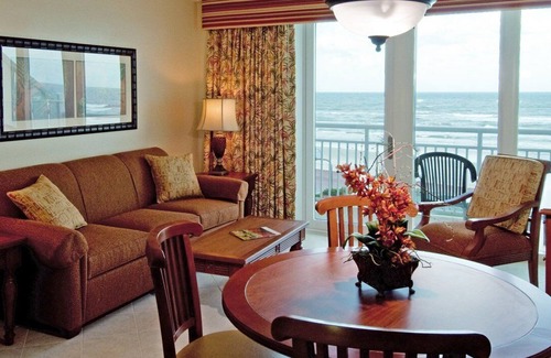 Bostroms Apartment | Beautiful studio unit at resort, sleeps 2