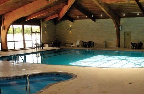 Mishicot Apartment | Beautiful studio unit at resort, sleeps 2